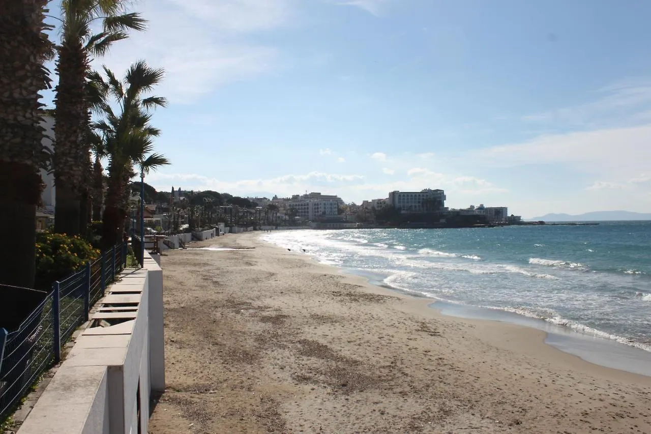 Ada Tower Holiday Apartamento Kusadası Turquia